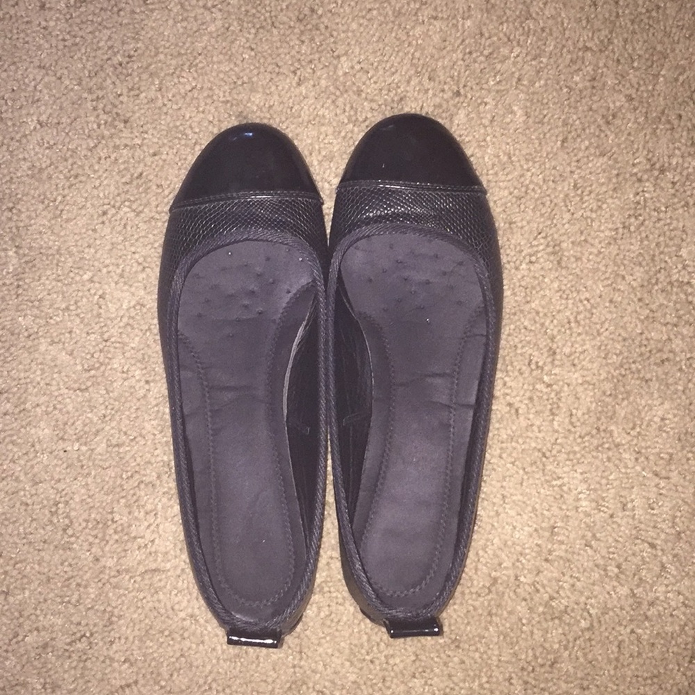Girls black flats